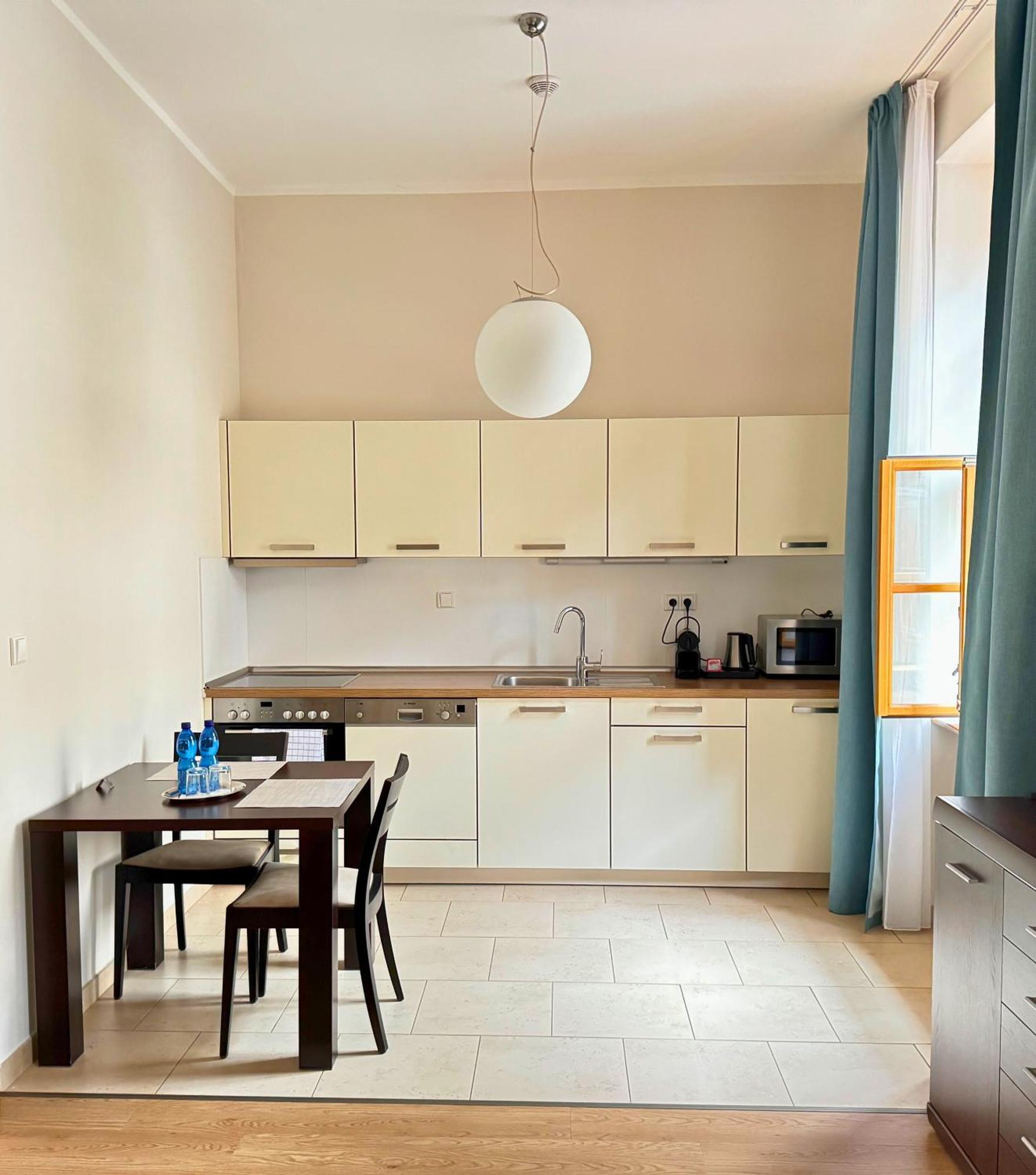 Rezidence Ostrovni Aparthotel Praha Ruang foto